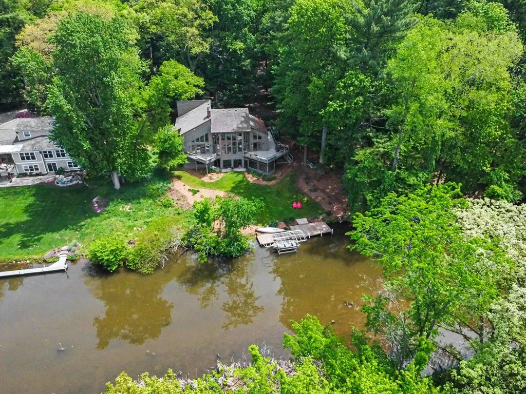 1843 Timber Trail Drive SE Cascade Charter Township MI 49301