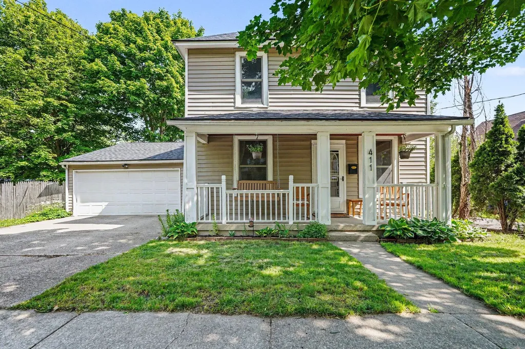 411 Curtis Street NE Grand Rapids City MI 49505