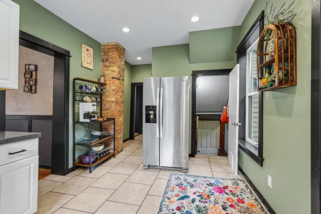 411 Curtis Street NE Grand Rapids City MI 49505
