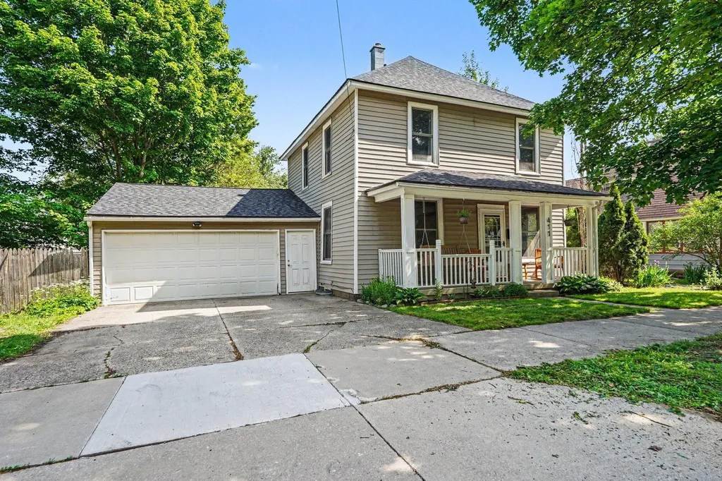 411 Curtis Street NE Grand Rapids City MI 49505