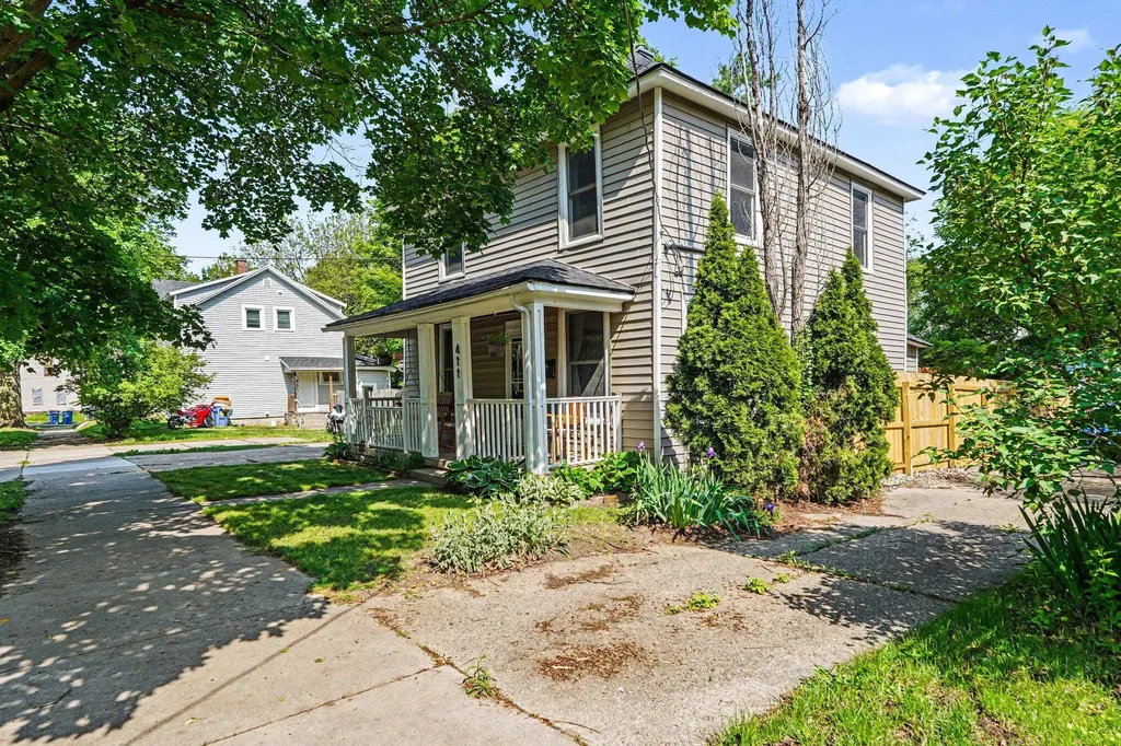 411 Curtis Street NE Grand Rapids City MI 49505