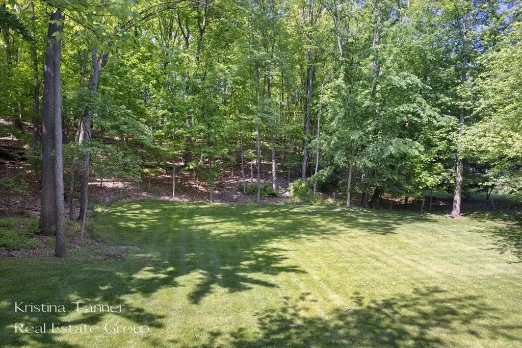 1585 Tammarron Avenue SE Cascade Charter Township MI 49546