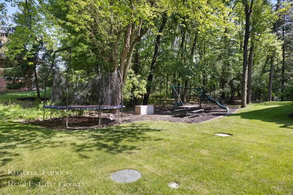 1585 Tammarron Avenue SE Cascade Charter Township MI 49546
