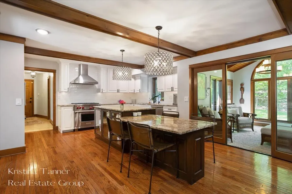 1585 Tammarron Avenue SE Cascade Charter Township MI 49546