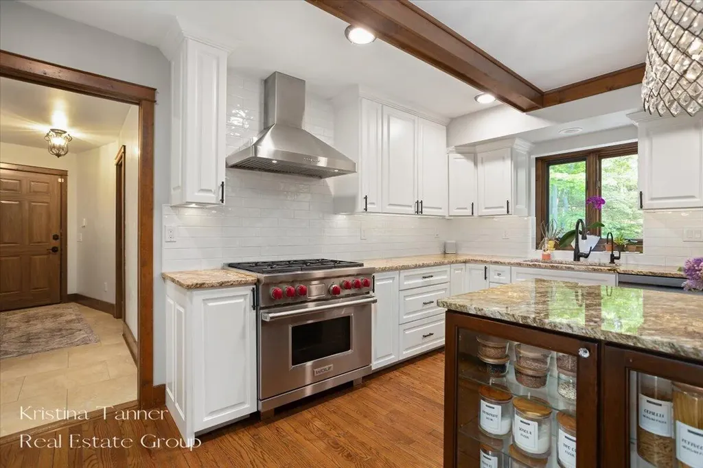 1585 Tammarron Avenue SE Cascade Charter Township MI 49546