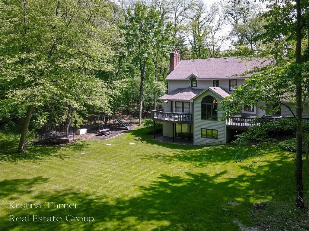 1585 Tammarron Avenue SE Cascade Charter Township MI 49546