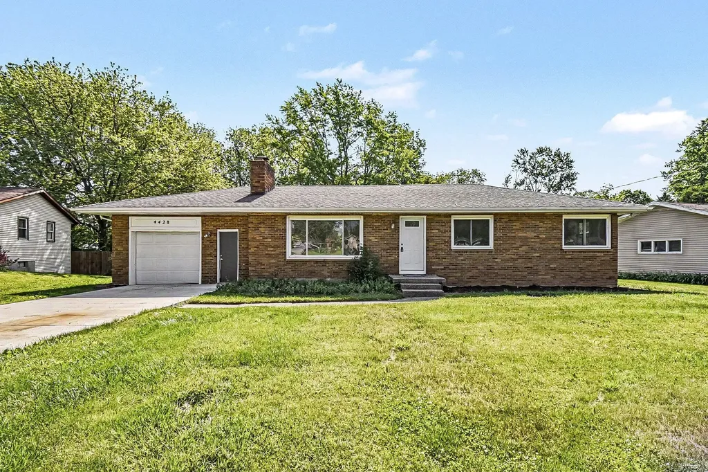 4428 Curwood Avenue SE Kentwood City MI 49508