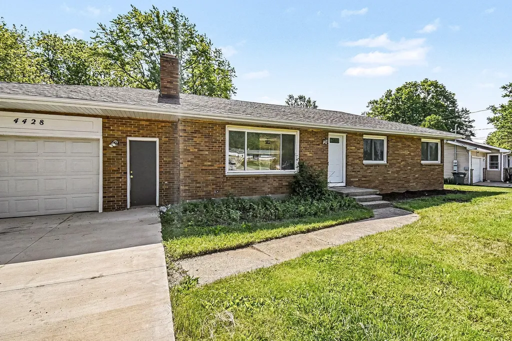 4428 Curwood Avenue SE Kentwood City MI 49508