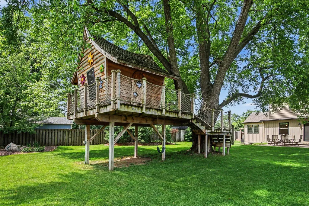 3300 30th Street SW Grandville City MI 49418