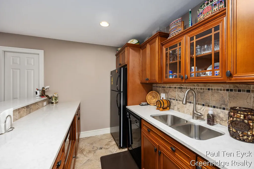 2066 Feathery Court SE Cascade Charter Township MI 49546