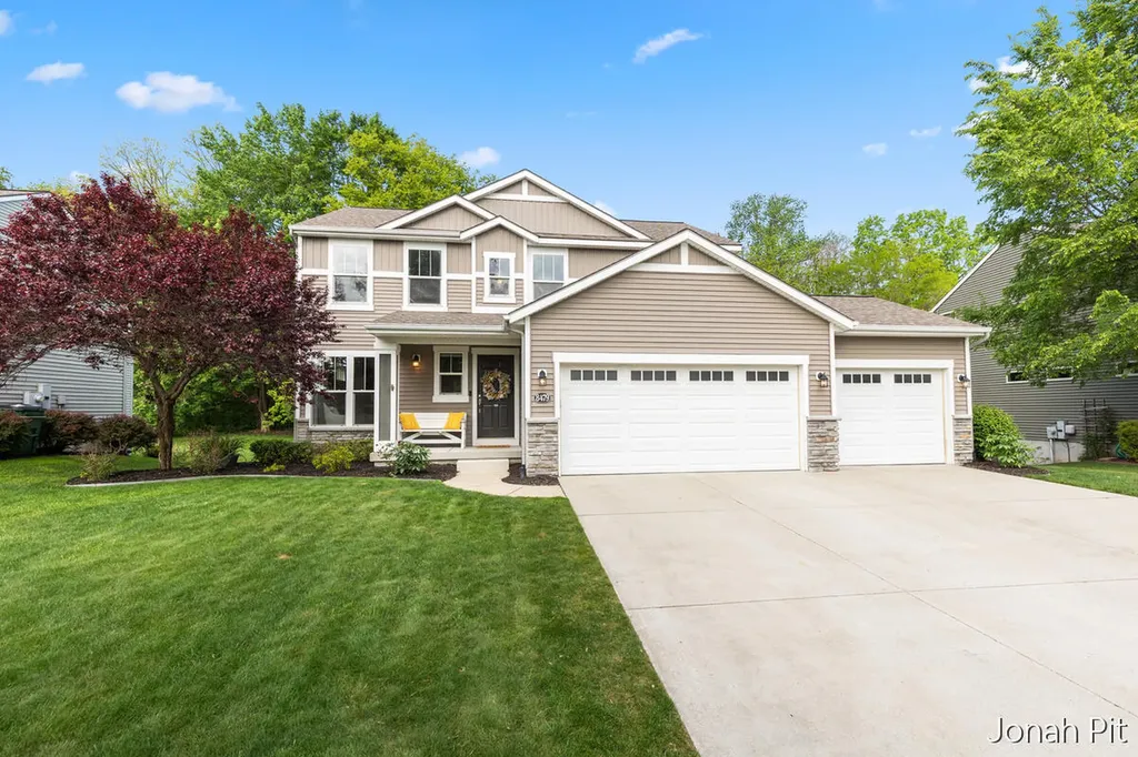 8479 Twin Lakes Drive Georgetown Charter Township MI 49428
