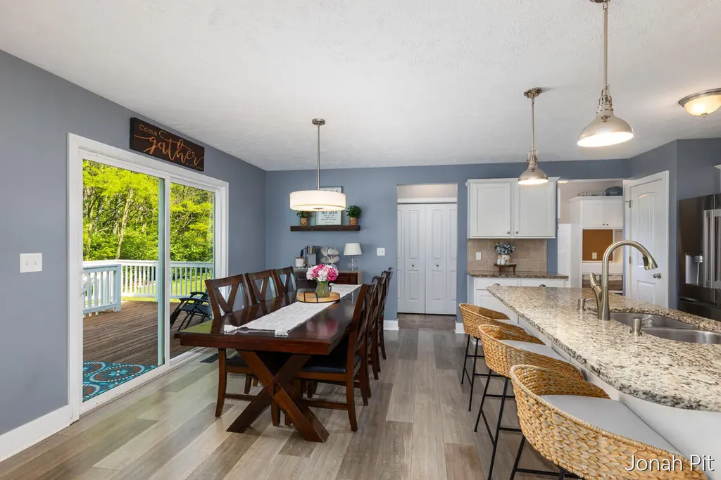 8479 Twin Lakes Drive Georgetown Charter Township MI 49428