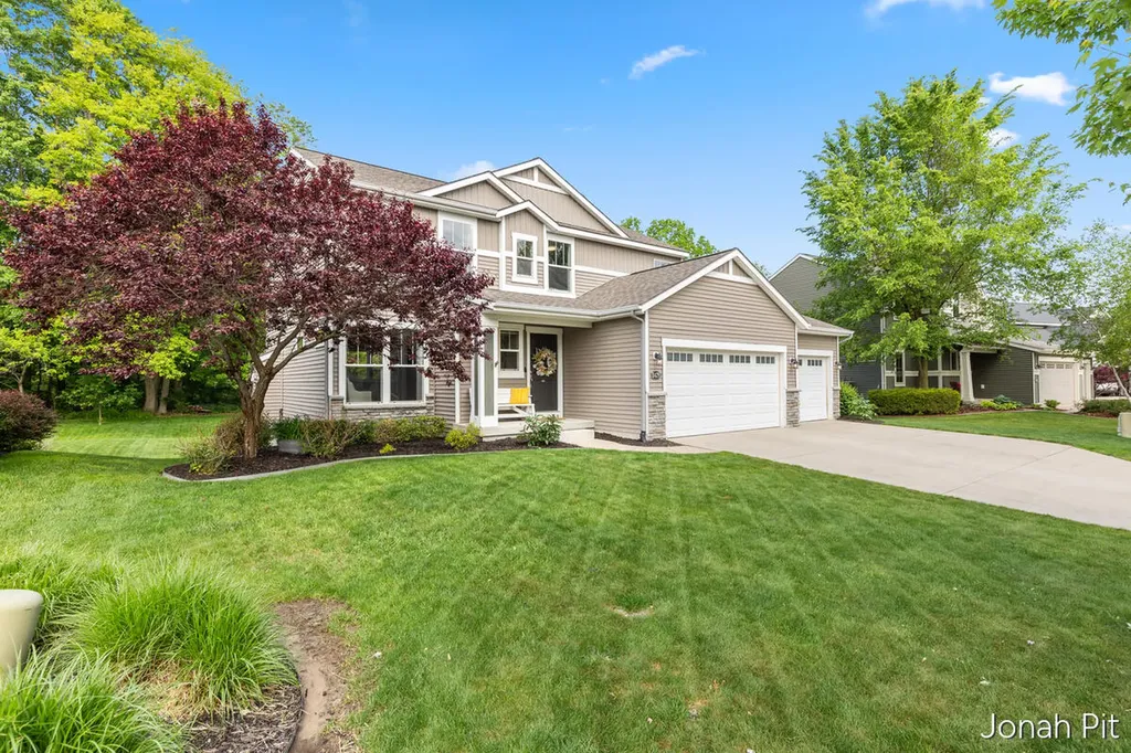 8479 Twin Lakes Drive Georgetown Charter Township MI 49428