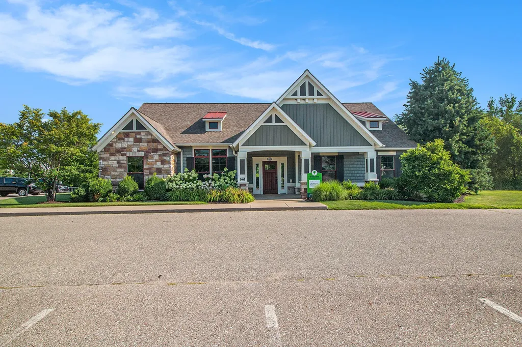 8479 Twin Lakes Drive Georgetown Charter Township MI 49428