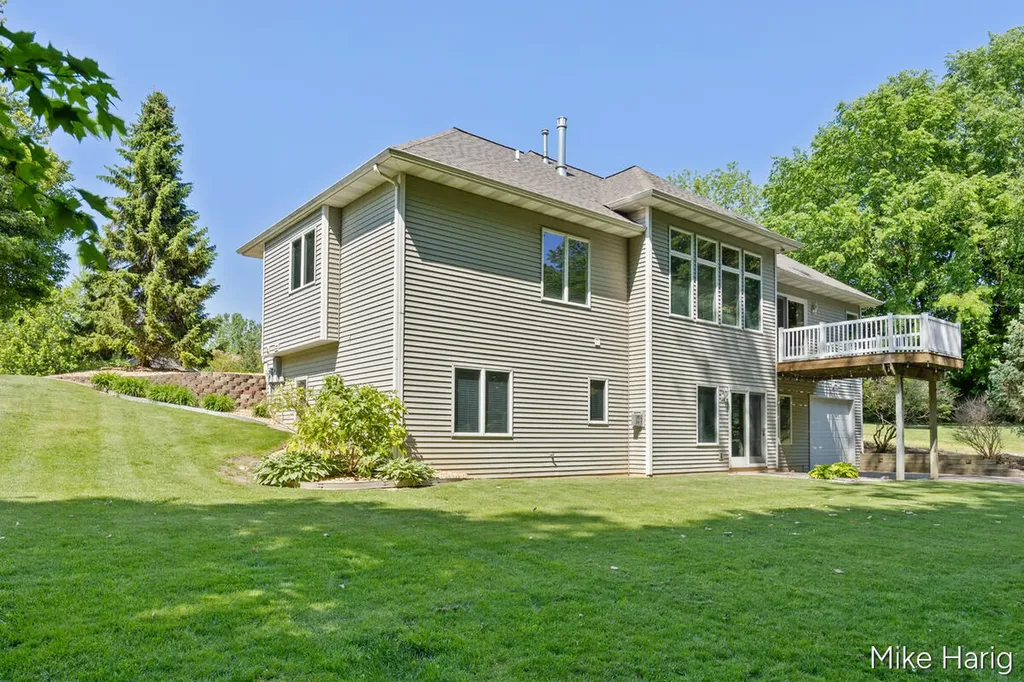3012 Hunters Drive SW Georgetown Charter Township MI 49428