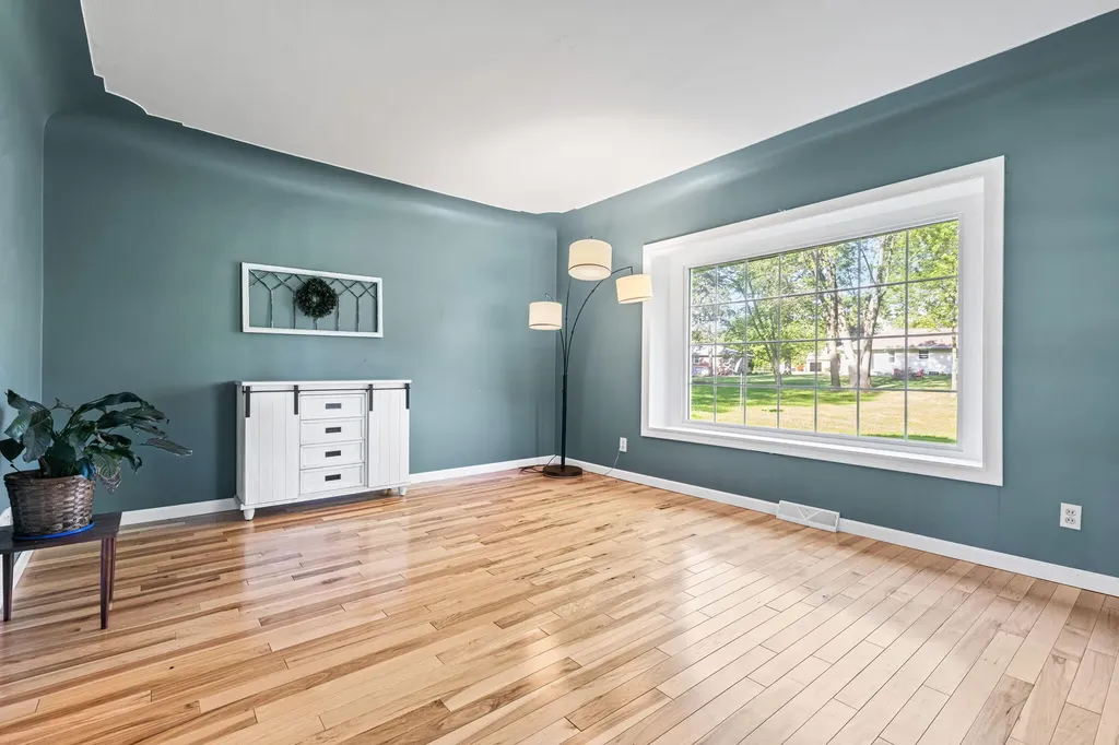 3120 Richmond Street NW Walker City MI 49534