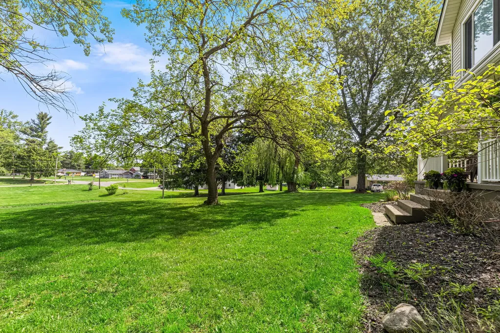 3120 Richmond Street NW Walker City MI 49534