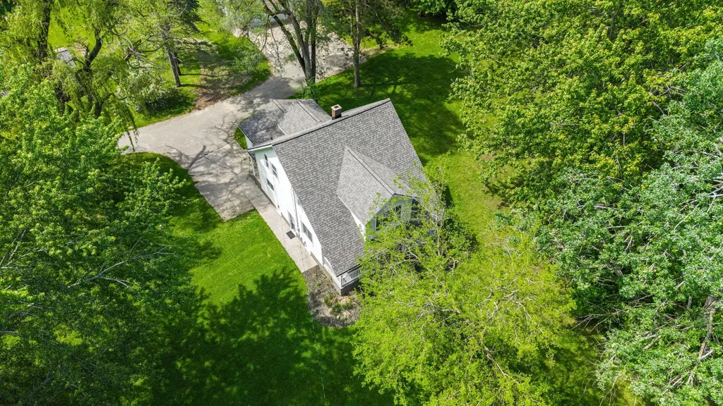 3120 Richmond Street NW Walker City MI 49534
