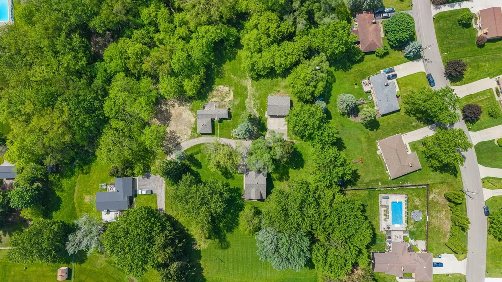 3120 Richmond Street NW Walker City MI 49534