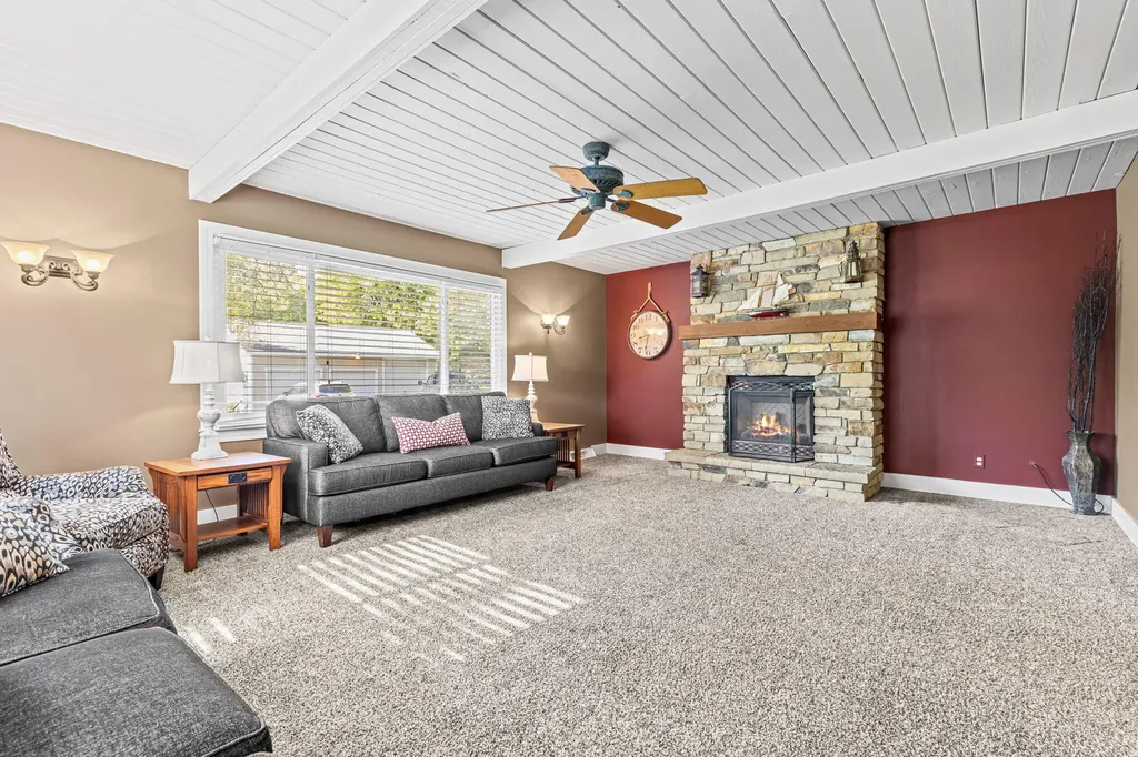 3120 Richmond Street NW Walker City MI 49534