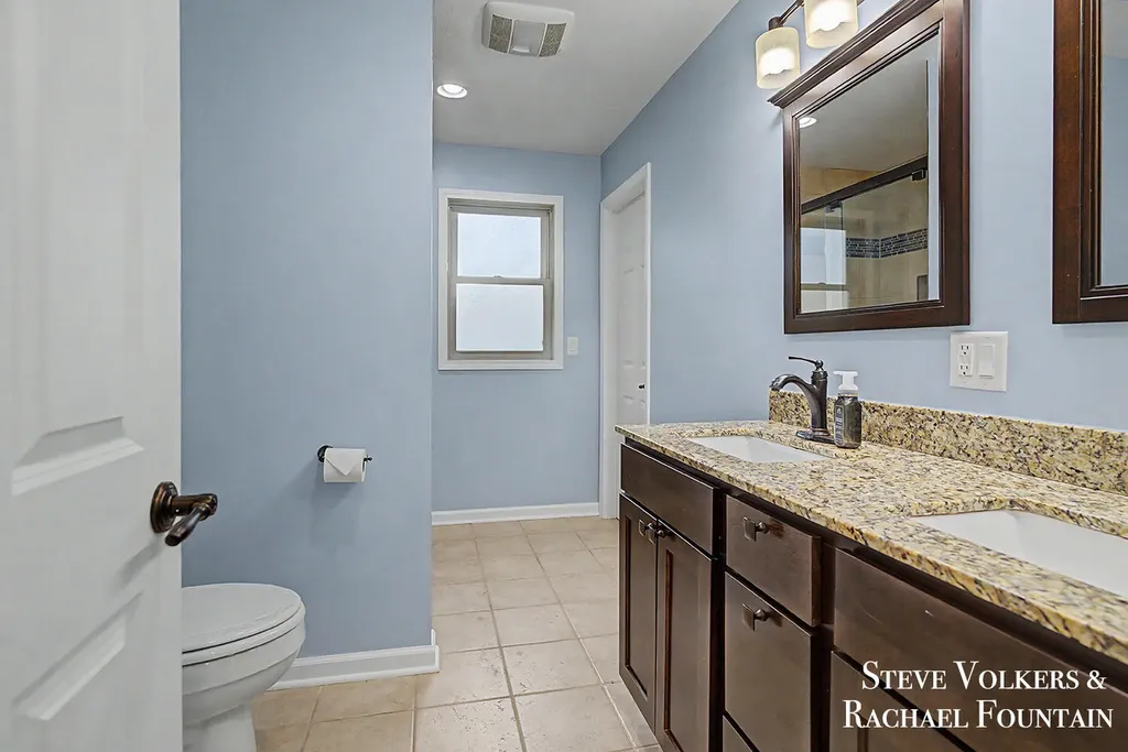 2006 Burton Knoll Court SE Kentwood City MI 49546