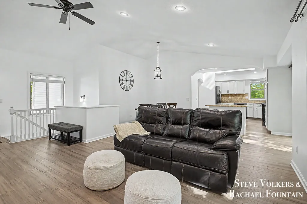 2006 Burton Knoll Court SE Kentwood City MI 49546
