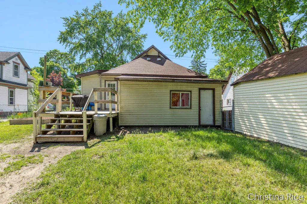 616 N Barnard Street Greenville City MI 48838