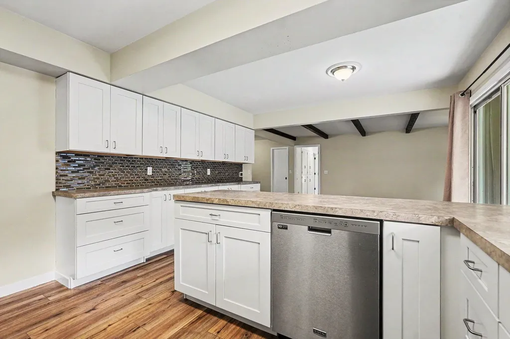 3925 Chamberlain Avenue SE Grand Rapids City MI 49508