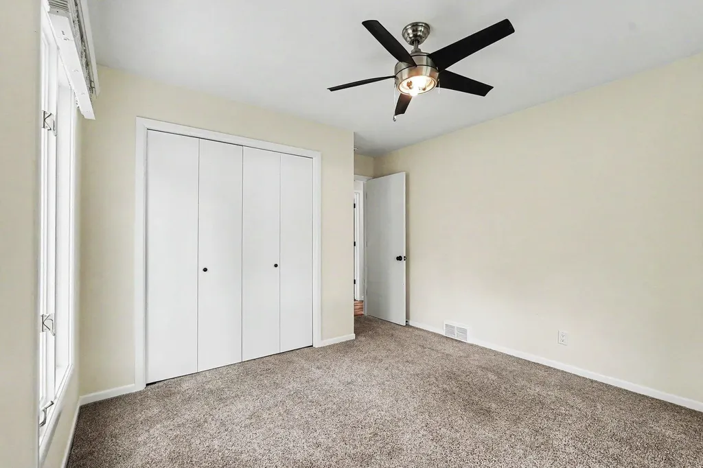 3925 Chamberlain Avenue SE Grand Rapids City MI 49508