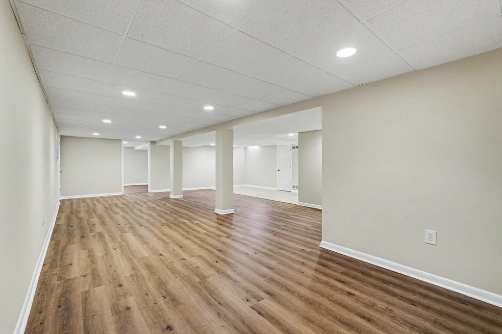 3925 Chamberlain Avenue SE Grand Rapids City MI 49508