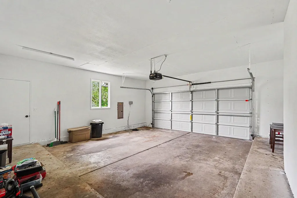 3925 Chamberlain Avenue SE Grand Rapids City MI 49508