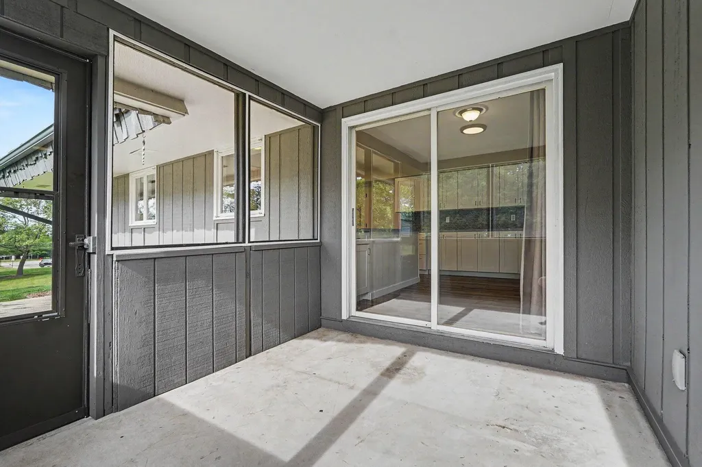 3925 Chamberlain Avenue SE Grand Rapids City MI 49508