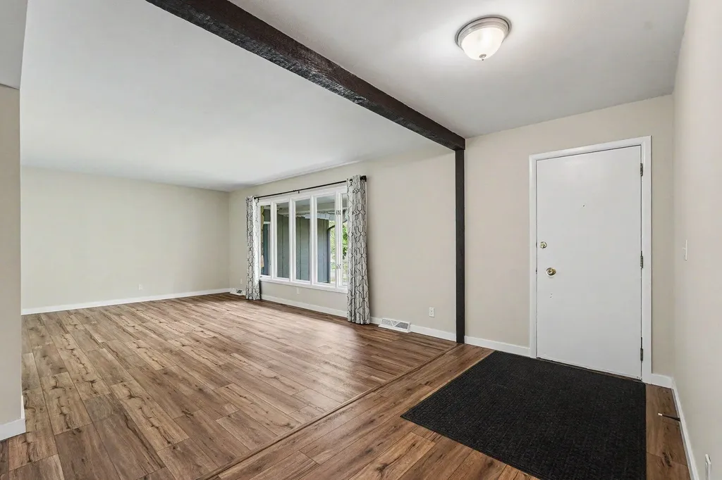 3925 Chamberlain Avenue SE Grand Rapids City MI 49508