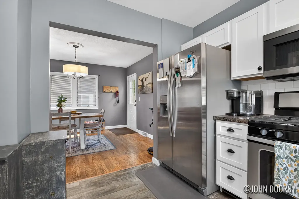 852 Diamond Avenue NE Grand Rapids City MI 49503