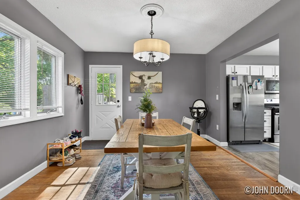 852 Diamond Avenue NE Grand Rapids City MI 49503