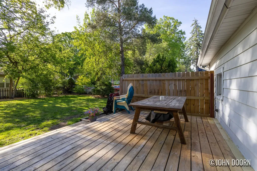 852 Diamond Avenue NE Grand Rapids City MI 49503