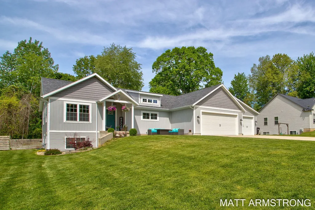 4072 Ronalds Road Dorr Township MI 49323