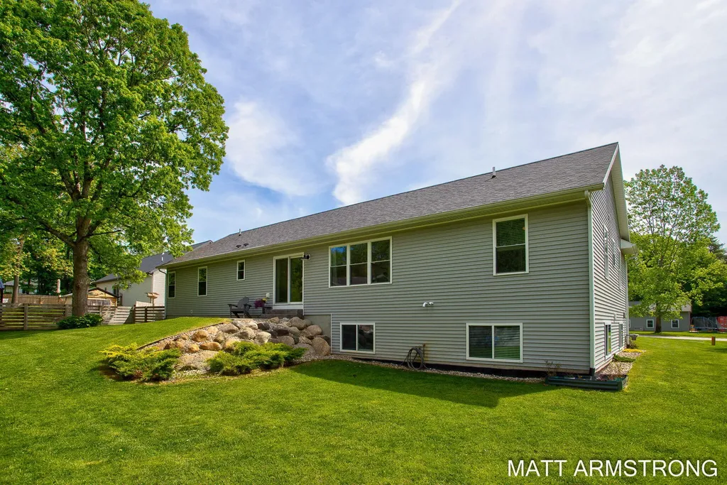 4072 Ronalds Road Dorr Township MI 49323