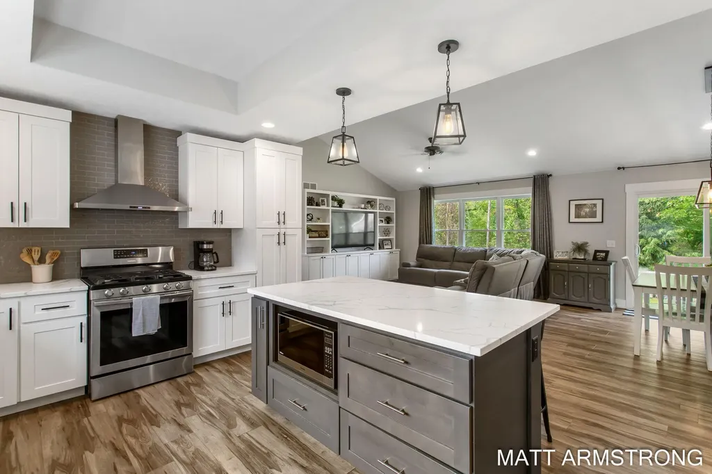 4072 Ronalds Road Dorr Township MI 49323