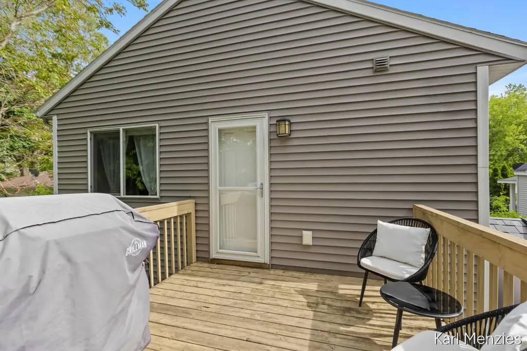 1231 Bradford Street NE Grand Rapids City MI 49503