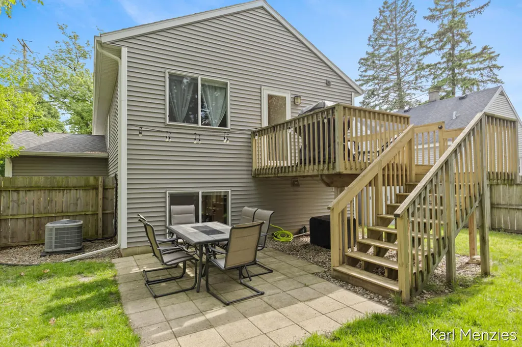 1231 Bradford Street NE Grand Rapids City MI 49503