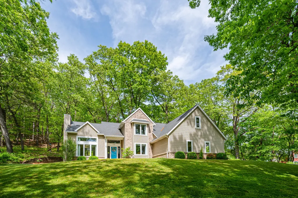 144 Pettis Avenue SE Ada Township MI 49301