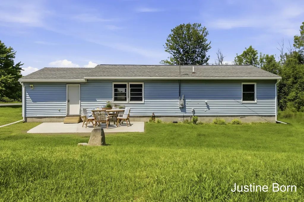 8620 11 Mile Road NE Courtland Township MI 49341