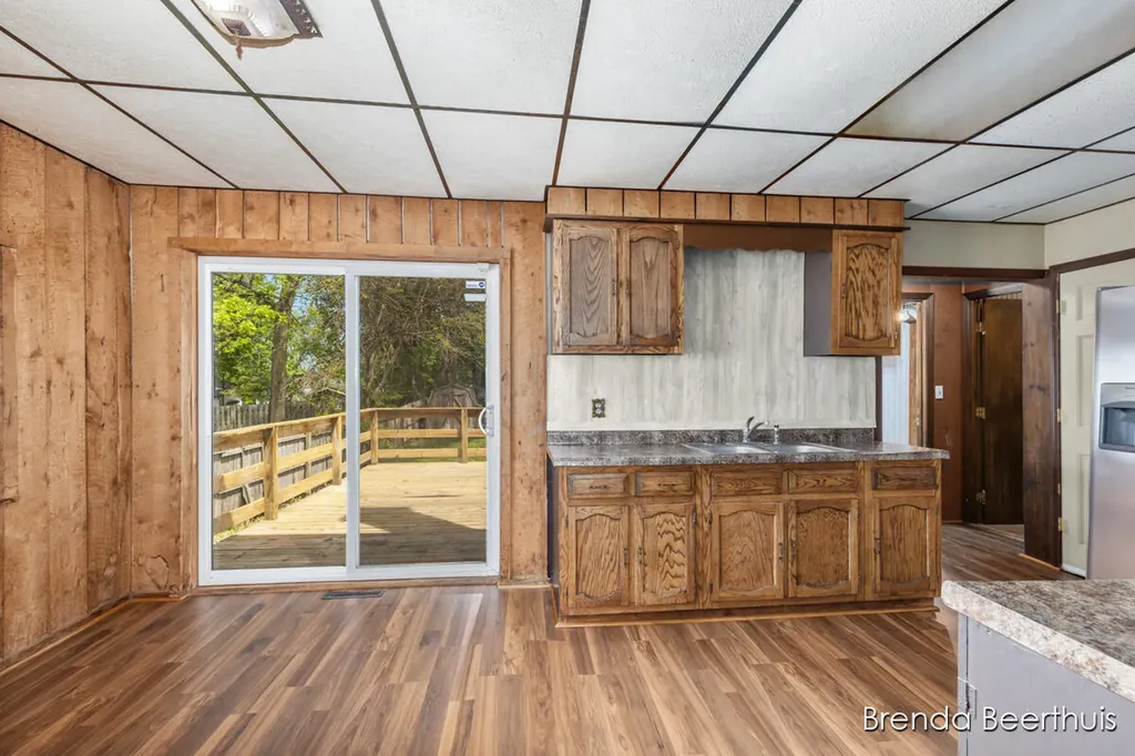 165 E Division Street NE Rockford City MI 49341