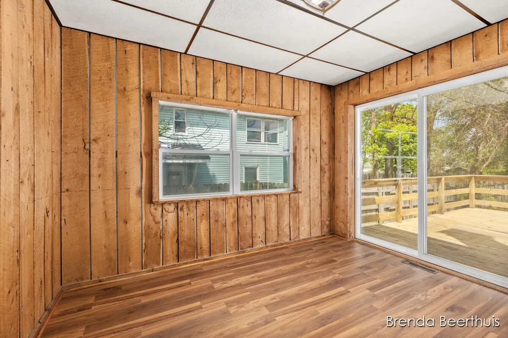 165 E Division Street NE Rockford City MI 49341