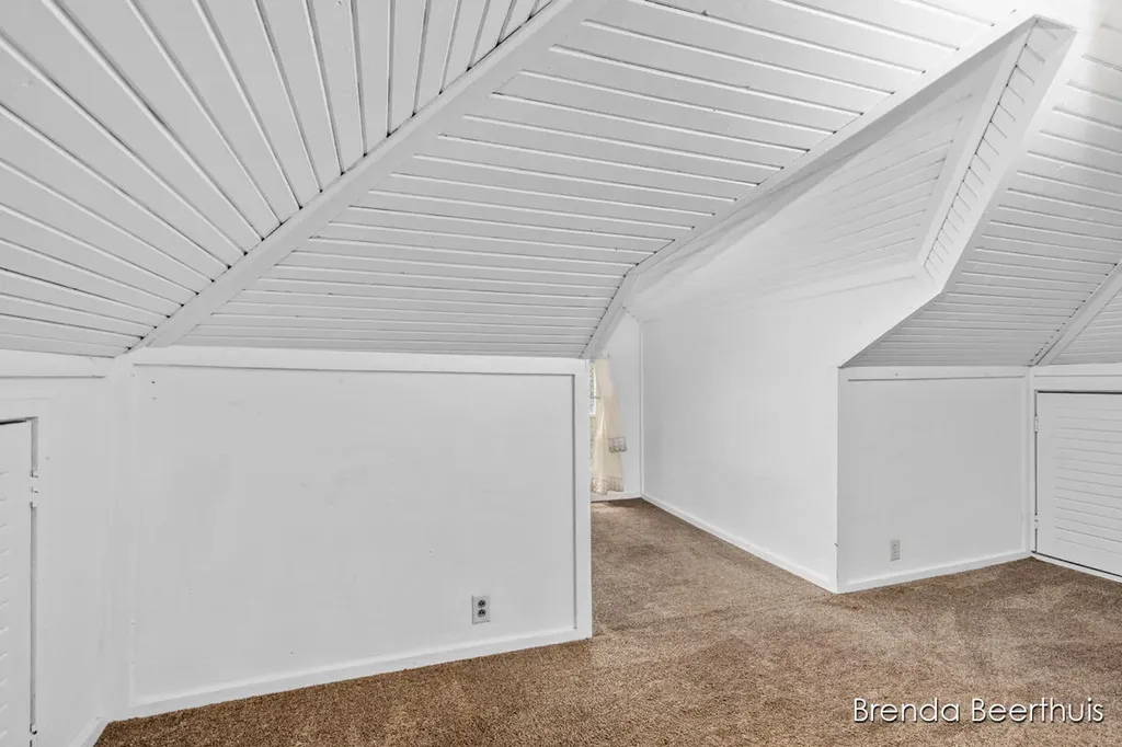 165 E Division Street NE Rockford City MI 49341