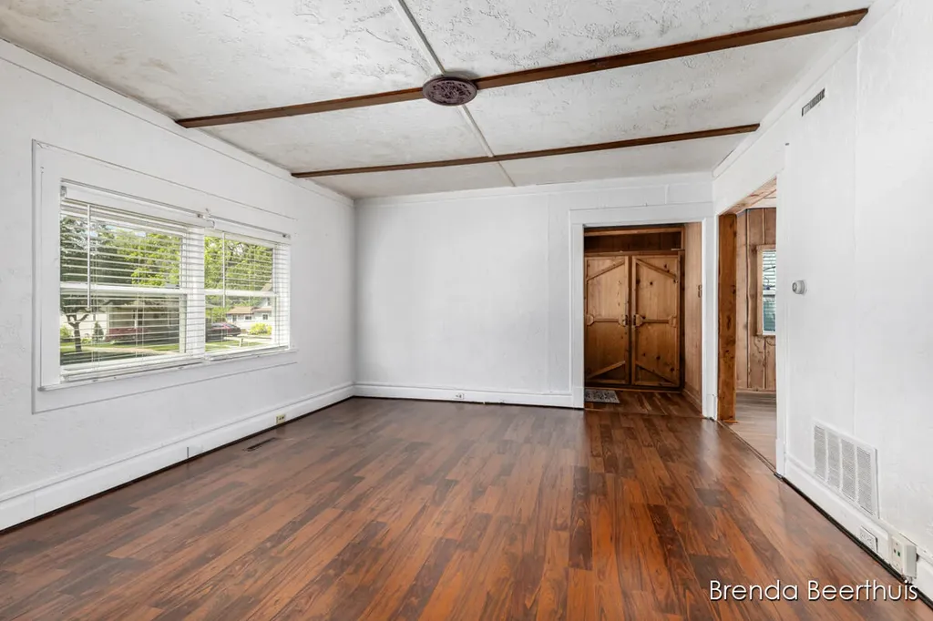 165 E Division Street NE Rockford City MI 49341