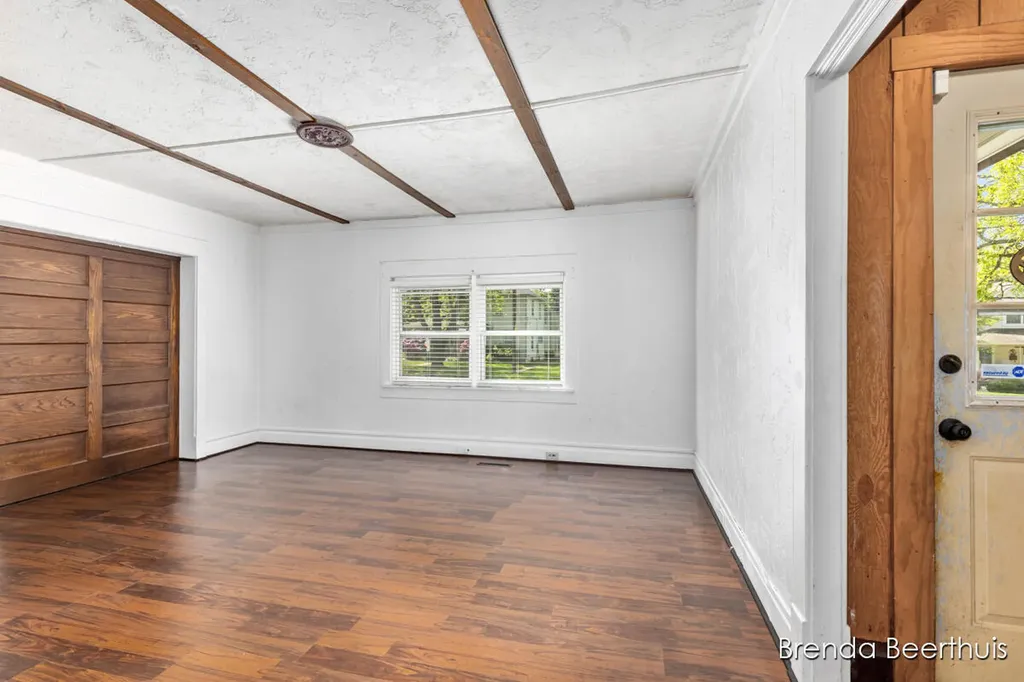 165 E Division Street NE Rockford City MI 49341