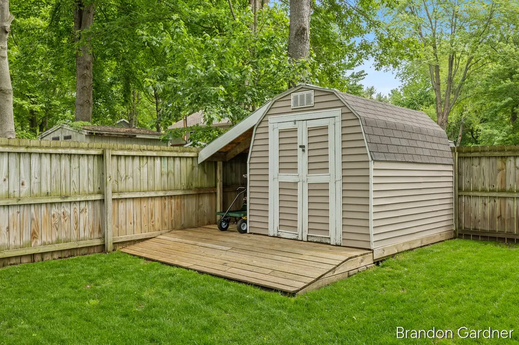 10930 Timberline Drive Allendale Charter Township MI 49401