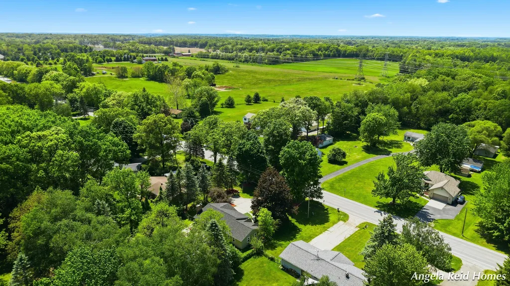 11622 8th Avenue NW Tallmadge Charter Township MI 49534